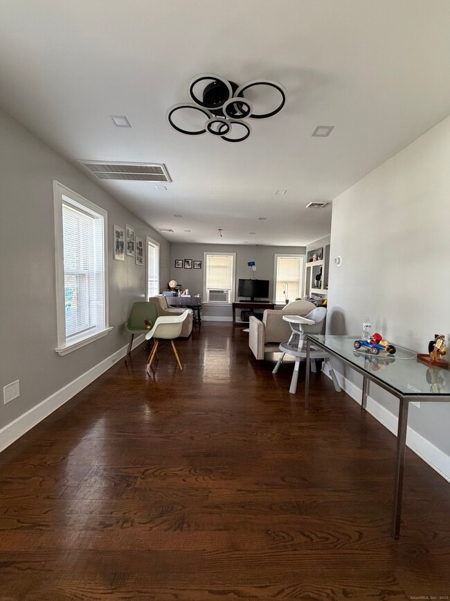 Building Photo - 2964 State St