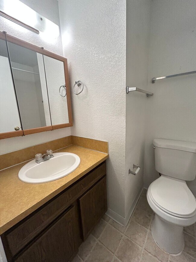 Building Photo - 10505 W Ardyce Ct
