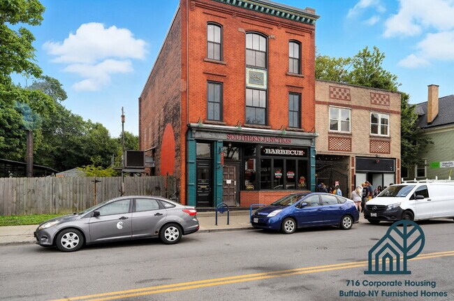 Building Photo - Furnished 2-Bedroom, 2-Bath Apartment on Connecticut St