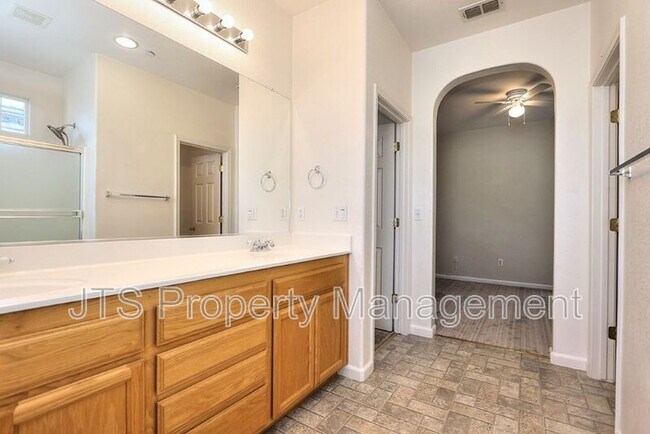 Building Photo - 506 Navigator Dr
