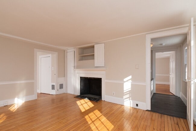 Building Photo - 21 Gardner St