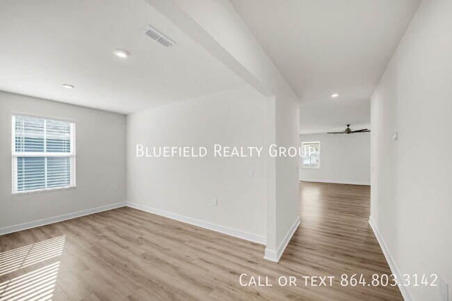 Building Photo - 128 Sylvester St