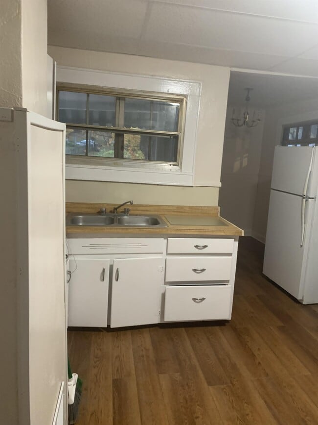 Building Photo - 39 Shady Oak Dr