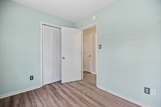 Building Photo - 8323 Outpost Cir