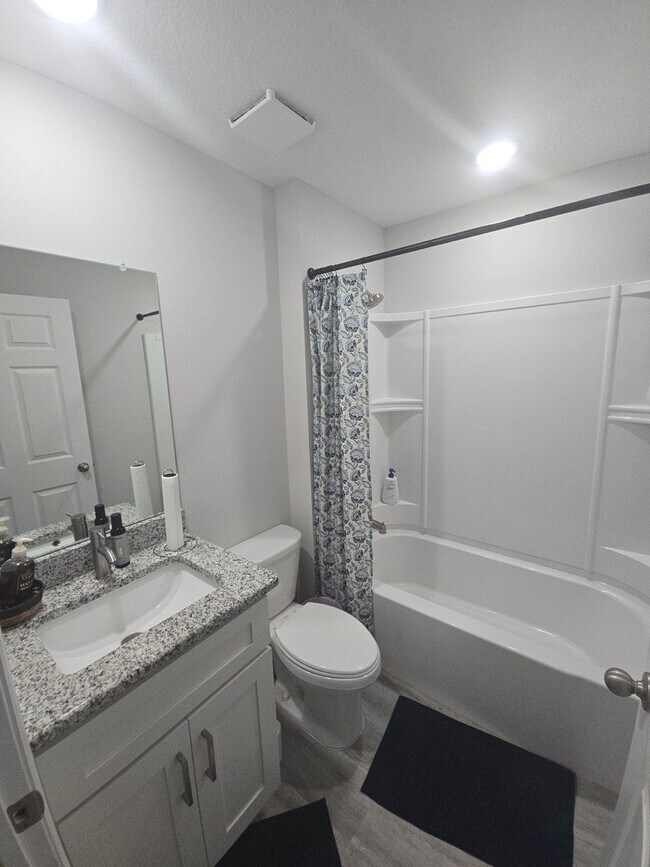 Building Photo - 302-304 Ave P NW