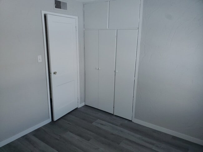 Building Photo - 1657 N Adams St