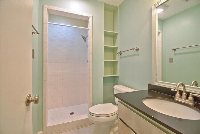 Building Photo - 6489 Hart Ln
