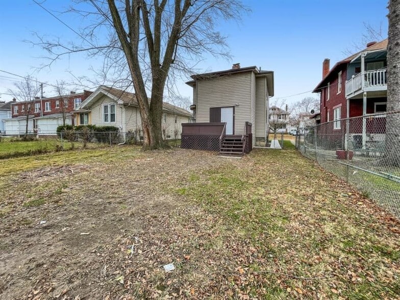 Building Photo - 196 N Burgess Ave