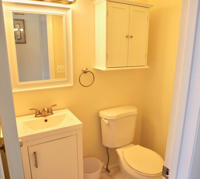 Building Photo - 2929 SE Ocean Blvd