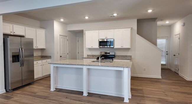 Building Photo - 136 Market St