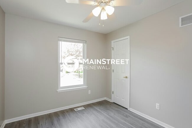 Building Photo - 3 Bedroom Pet-Friendly Home in Grain Valley, MO with Main Street Renewal