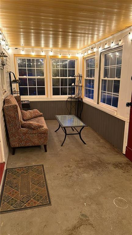 Building Photo - 55 Hopkins Hollow Rd