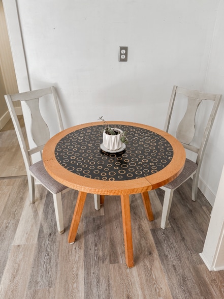 Building Photo - 835 Ouray Ave