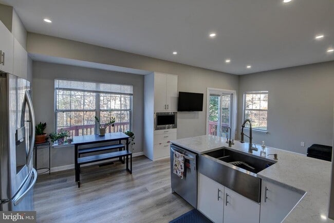 Building Photo - 13020 Quartz Ln