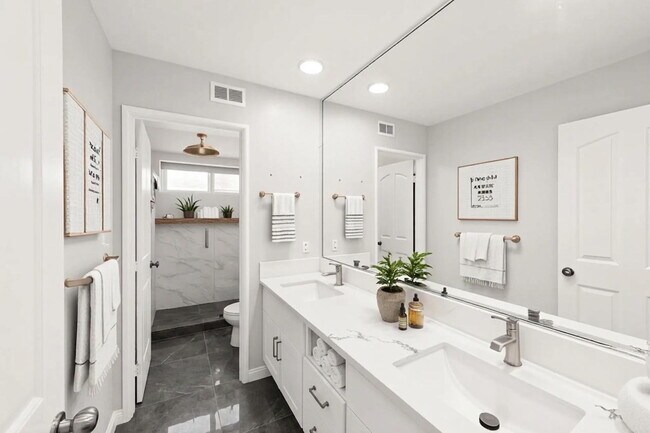 Building Photo - Stunning 4BR + Office/Den, 3BA View Home with 3-Car Garage!
