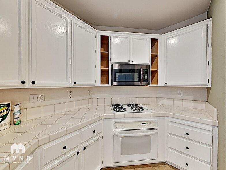 Building Photo - 133 Bridgeway Ct