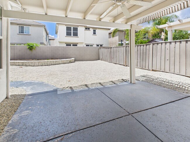 Building Photo - Single Family House