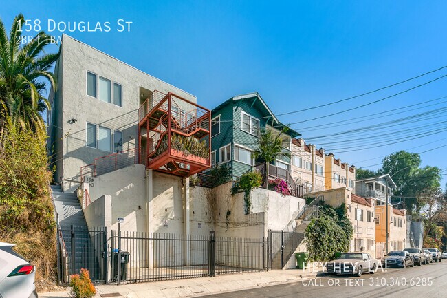 Building Photo - 158 Douglas St