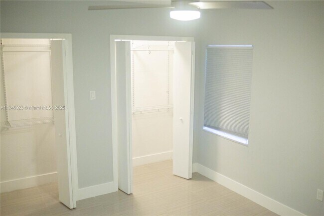 Building Photo - 624 Westward Dr