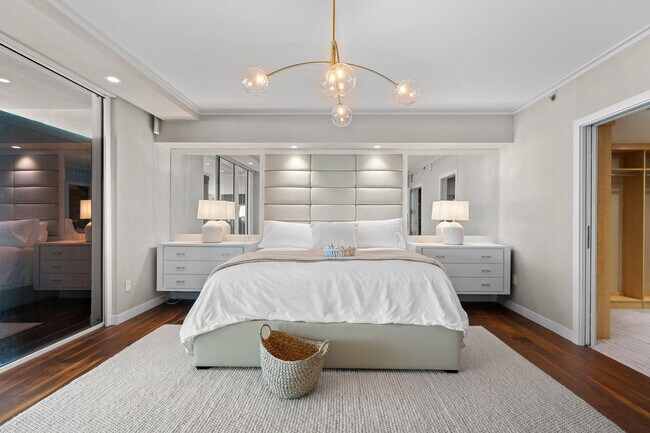 Building Photo - 101 S Fort Lauderdale Beach Blvd