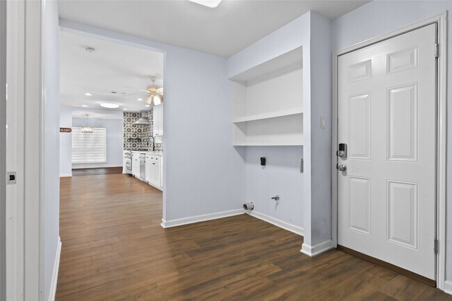 Building Photo - 12018 Beinhorn Dr