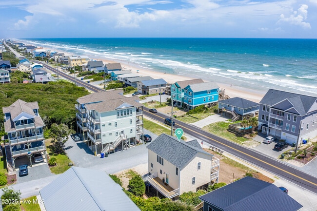 Building Photo - 1401 S Shore Dr