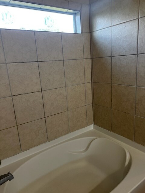 Building Photo - 5702 Sendero Spgs