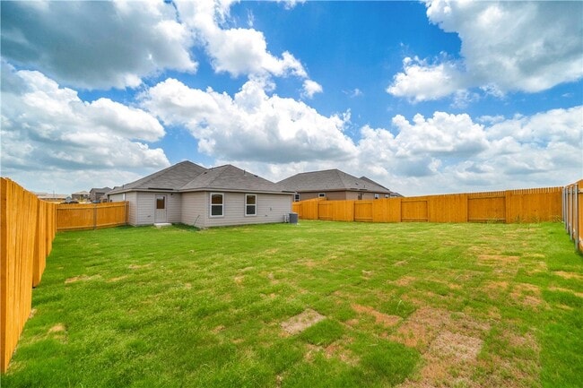 Building Photo - 18501 Quiet Range Dr
