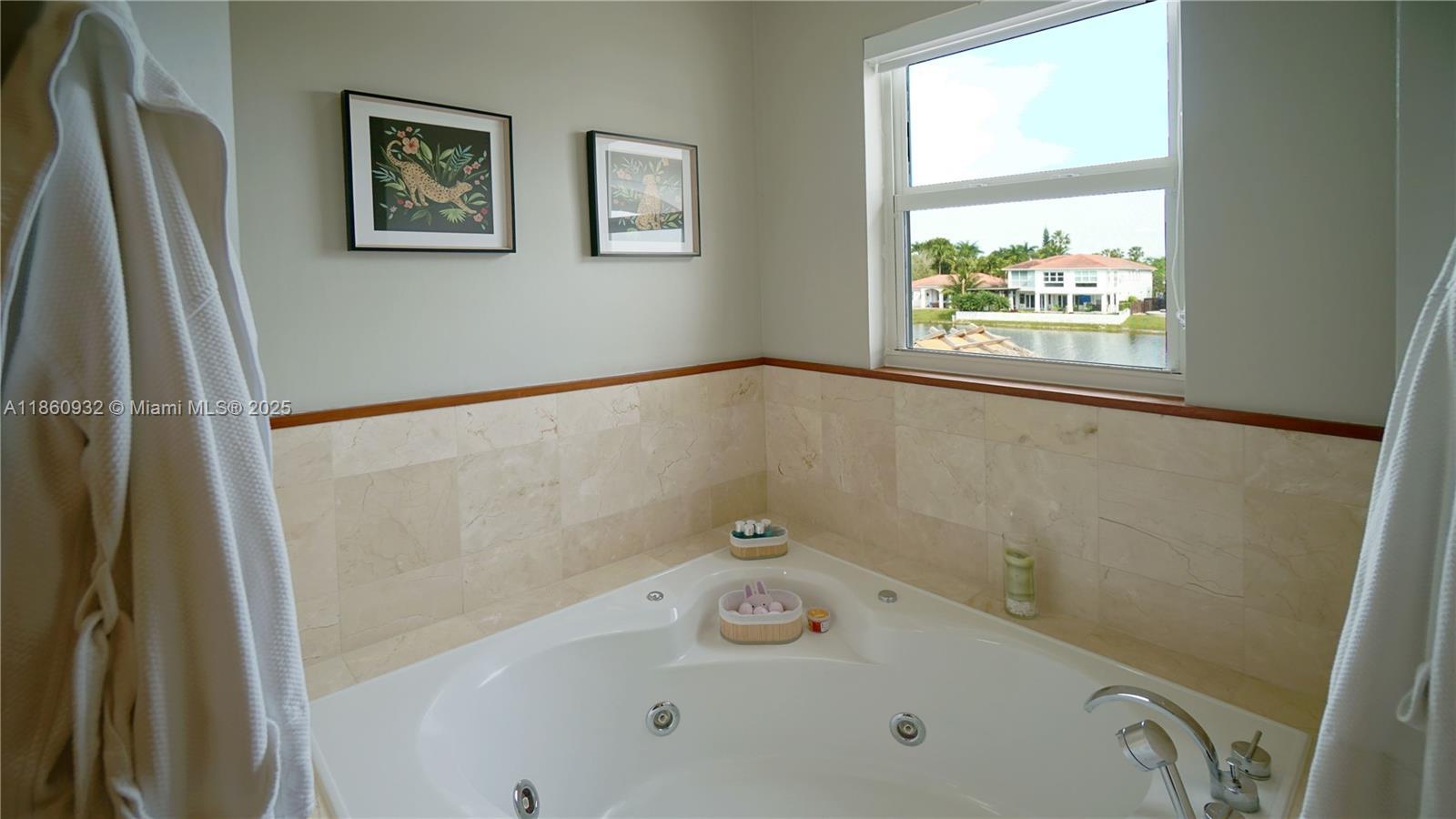 Building Photo - 7031 NW 113th Ct