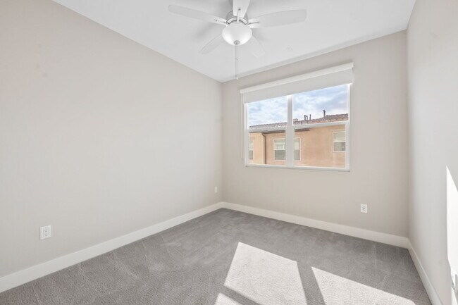 Building Photo - 4372 Paxton Pl