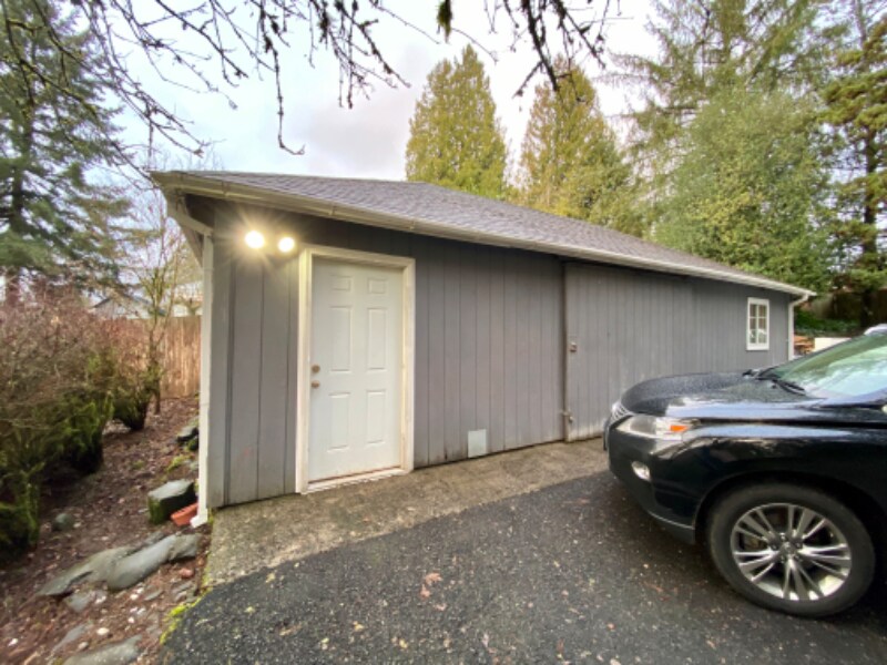 Building Photo - 11412 NE 202nd Ave