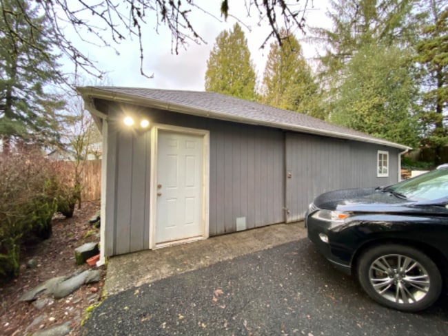 Building Photo - 11412 NE 202nd Ave