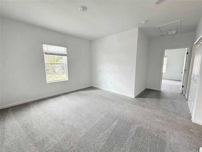 Building Photo - 2747 Skyline Lp