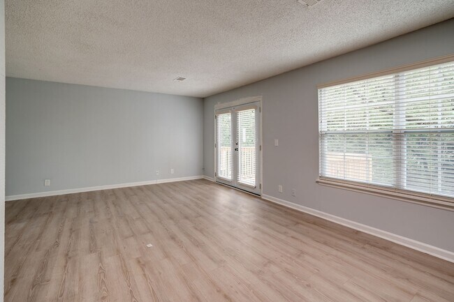 Building Photo - 741 Longhunter Court