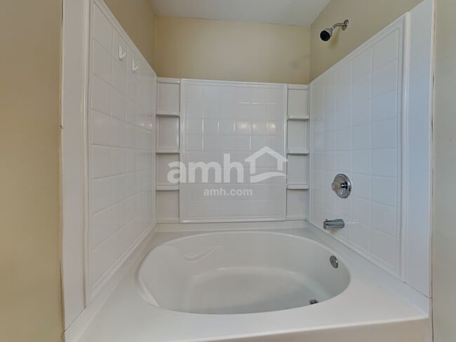 Building Photo - 8859 Arbor Glen Dr