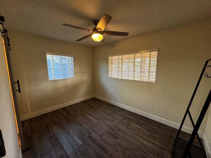 Building Photo - 1620 E Rancho Dr