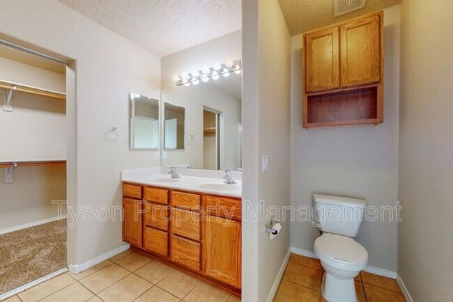 Building Photo - 2440 Corvara Drive Southeast