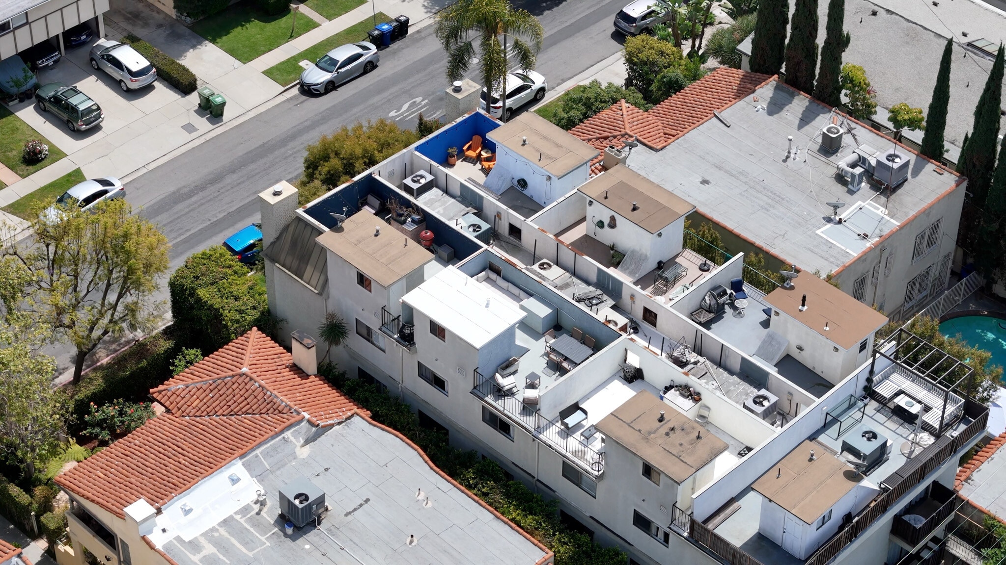 Building Photo - 839 S Holt Ave