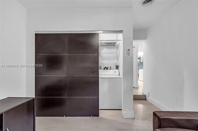 Building Photo - 3430 Torremolinos Ave