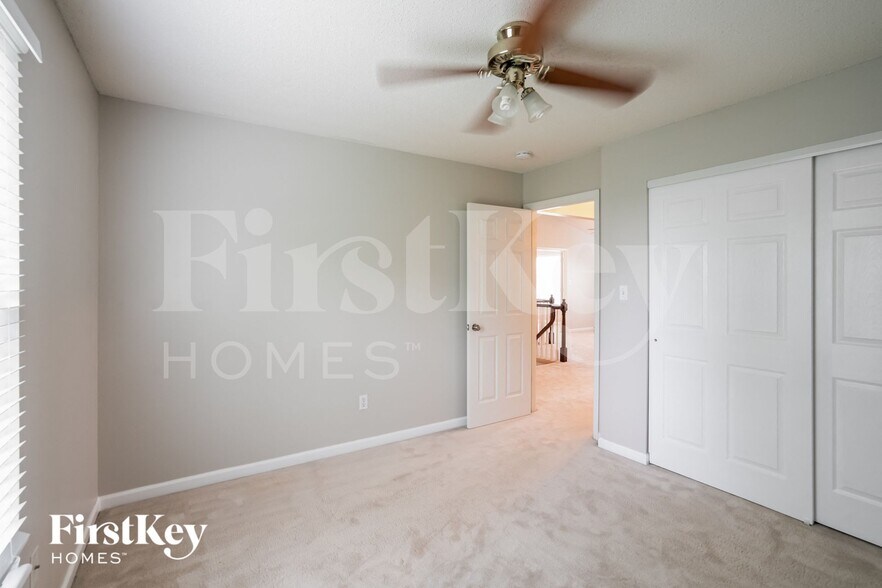 Building Photo - 1813 Highcrest Dr