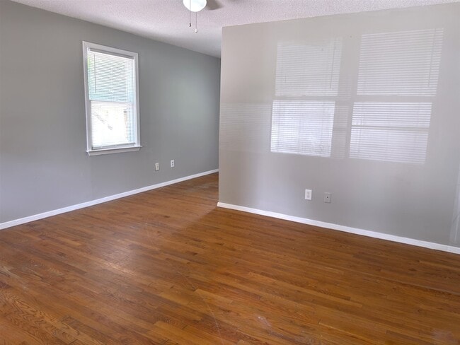 Building Photo - 1100 Danita Cove
