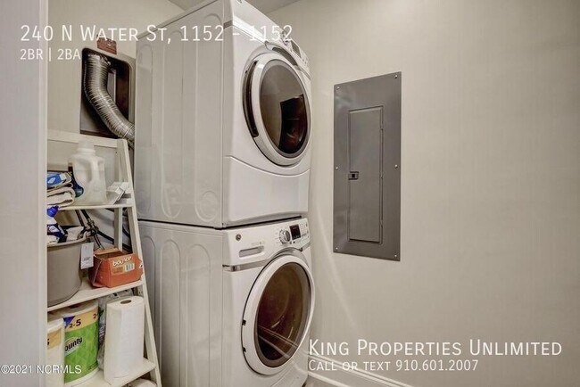 Building Photo - 240 N Water St