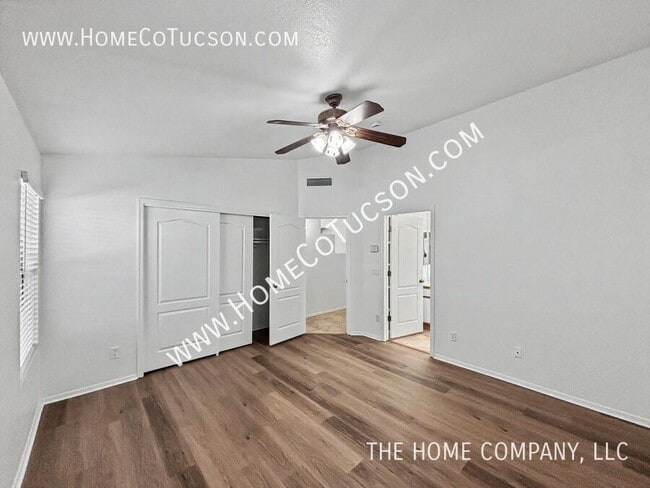 Building Photo - 7117 W Amarante Dr