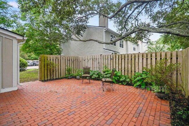 Building Photo - 1163 Monaco Dr