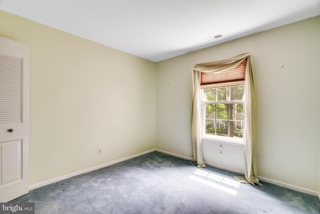 Building Photo - 1602 Hawthorne Ct