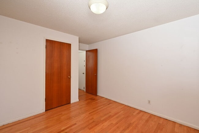 Building Photo - Mcgraw Triplex