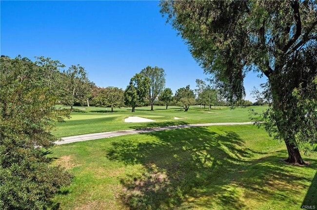 Building Photo - Beautifully Upgraded Single-Level Condo on...