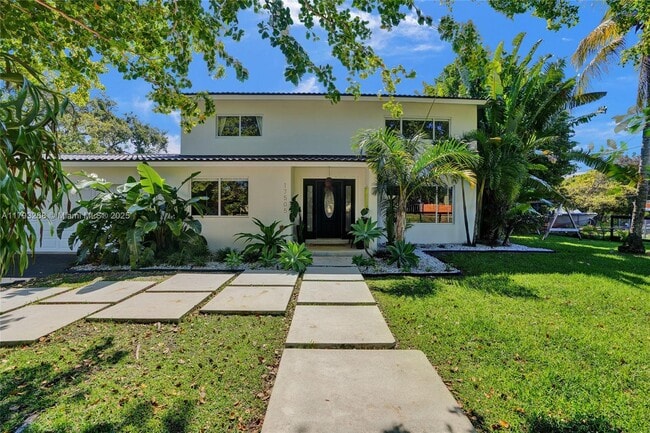 Building Photo - 17505 SW 90th Ave