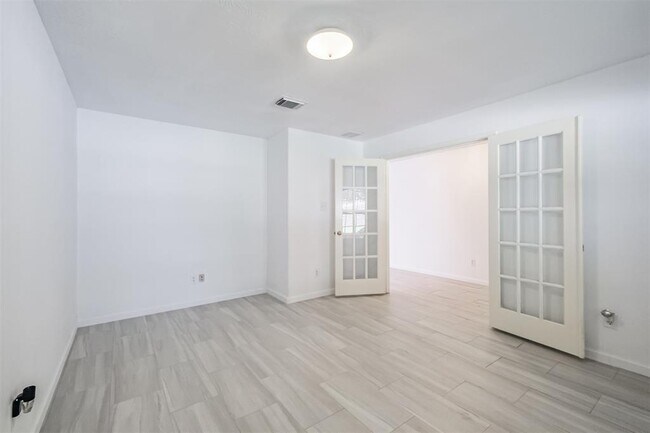 Building Photo - 24507 Cornell Park Ln