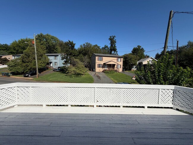 Building Photo - 908 Rives St